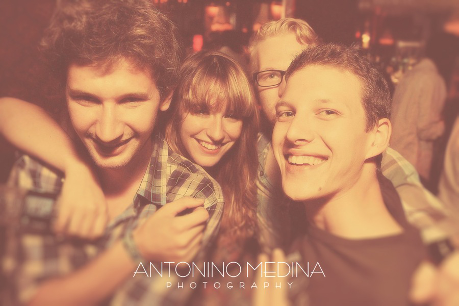 Samedis PLEASE ME - ONE YEAR ANNIVERSARY